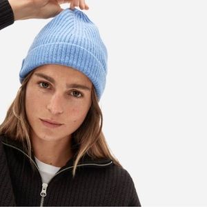 Everlane Rib Cashmere Beanie & Scarf Bundle- Baby Blue